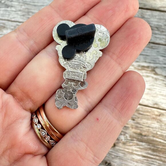 Vintage Disney Minnie Mouse Nerd Brooch Pin - Picture 2 of 2